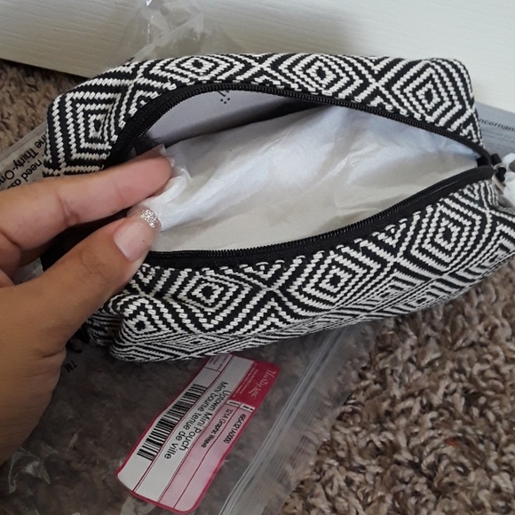 Pouch - Picture 4 of 4